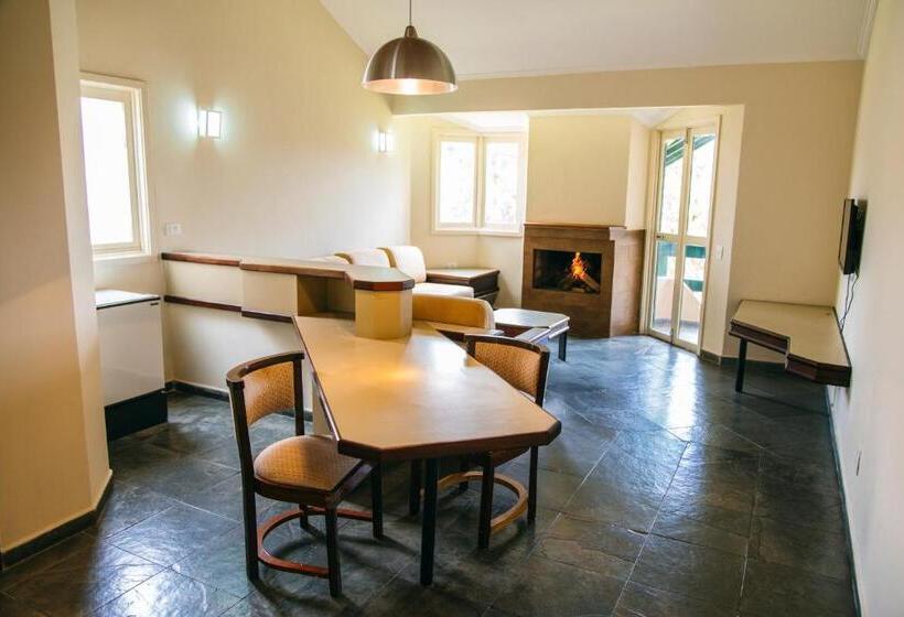 جناح, Plaza Inn Week Inn