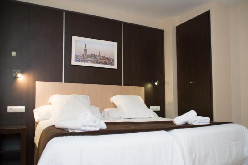 اتاق استاندارد سه نفره, Plaza