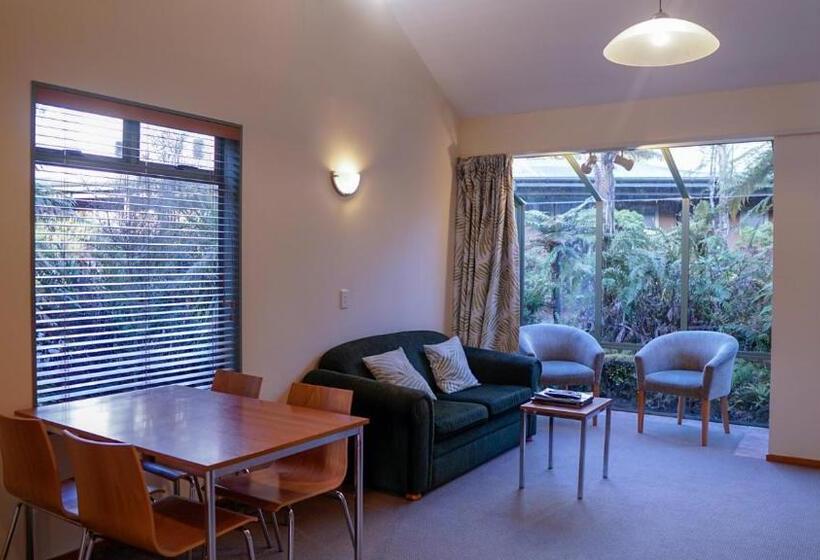 带2个卧室的公寓, Punga Grove