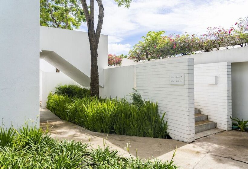 غرفة قياسية, Putahracsa Hua Hin