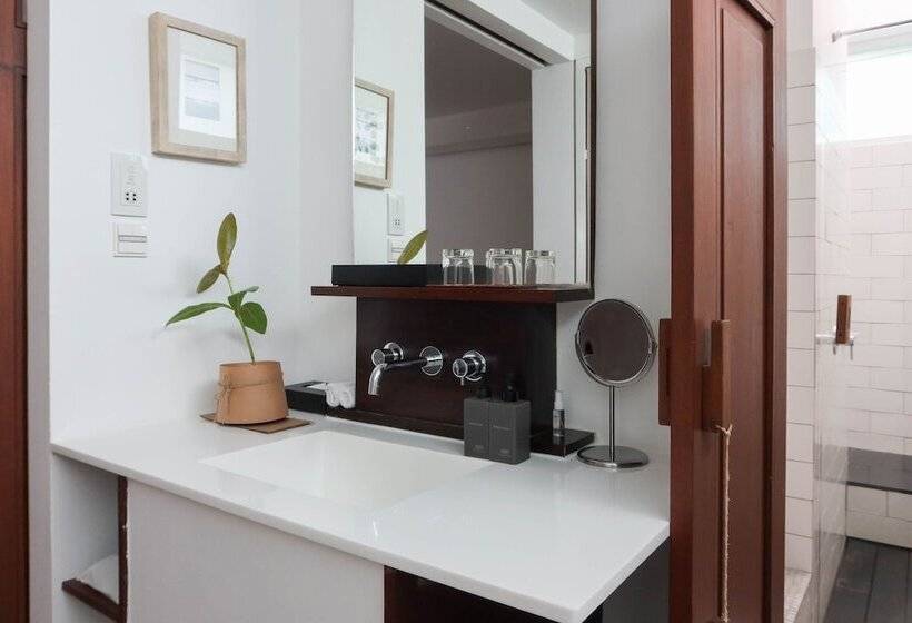 غرفة ديلوكس, Putahracsa Hua Hin