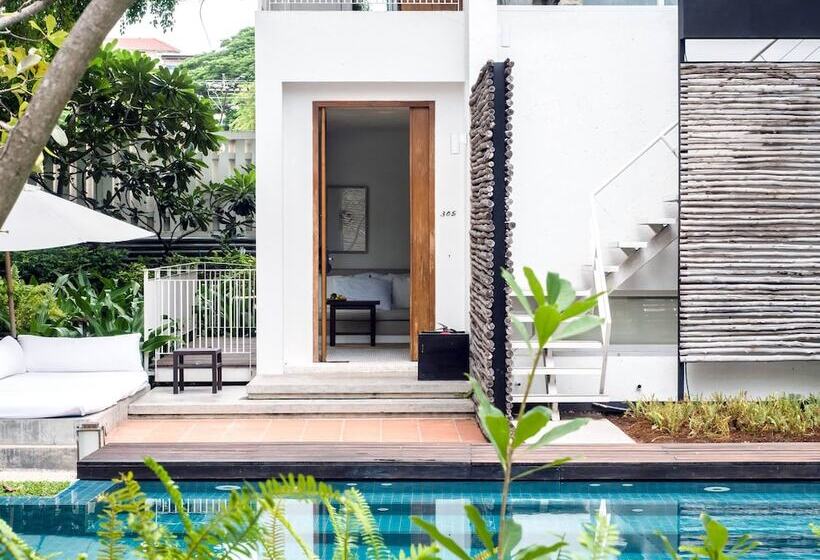 غرفة ديلوكس, Putahracsa Hua Hin