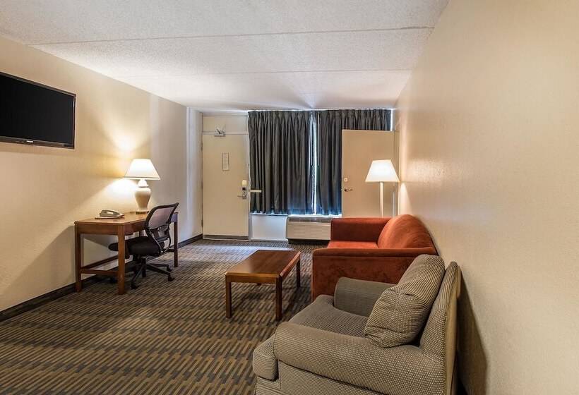 جناح, Quality Inn & Suites Easley   Greenville