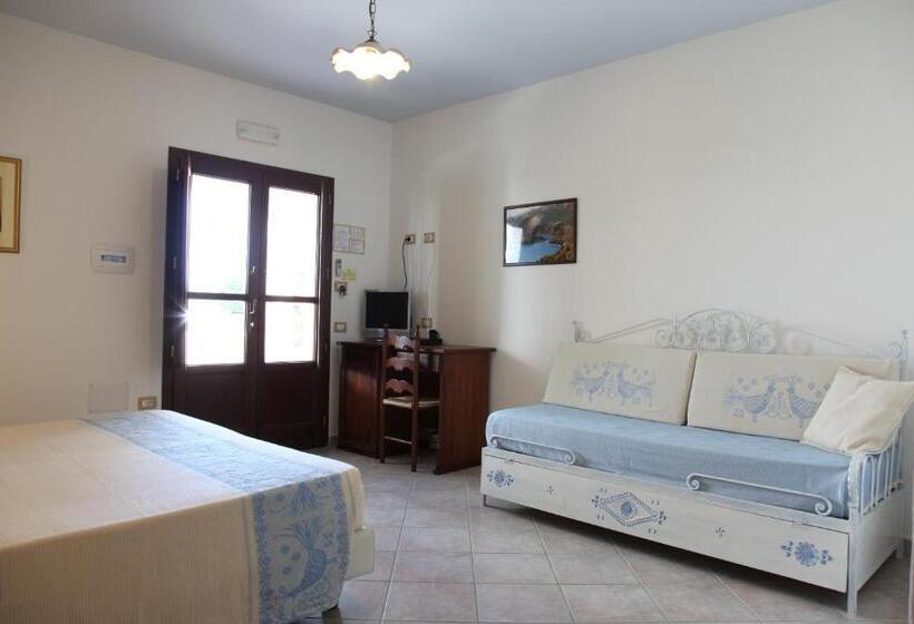 اتاق استاندارد چهار تخته, Resort Nuraghe Arvu