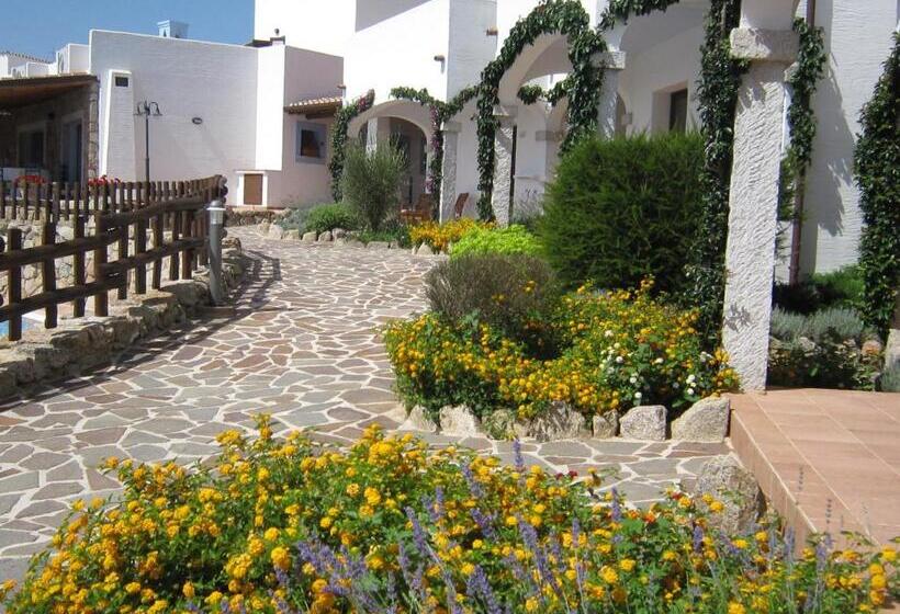 اتاق استاندارد چهار تخته, Resort Nuraghe Arvu