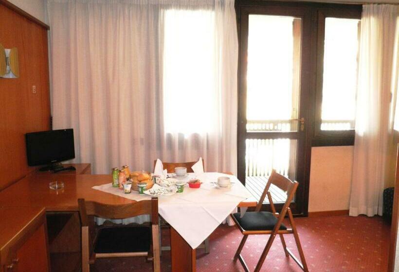 דירת חדר, R.t.a.  Des Alpes 2