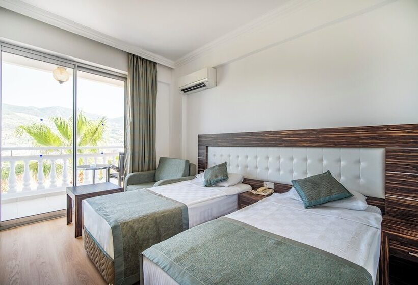 Номер Стандарт Трехместный, Sunny Hill Alya