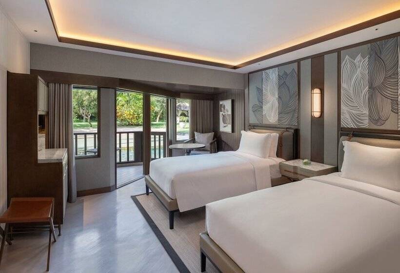 带2个双人床的标准工作室, The Laguna, A Luxury Collection Resort & Spa, Nusa Dua, Bali