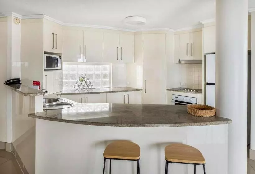 1 Bedroom Penthouse Apartment, Ultiqa Shearwater Resort
