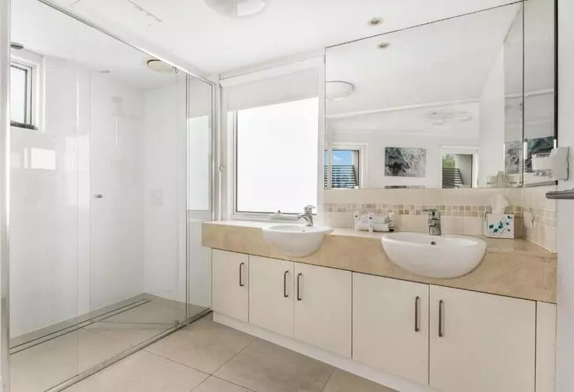 1 Bedroom Penthouse Apartment, Ultiqa Shearwater Resort