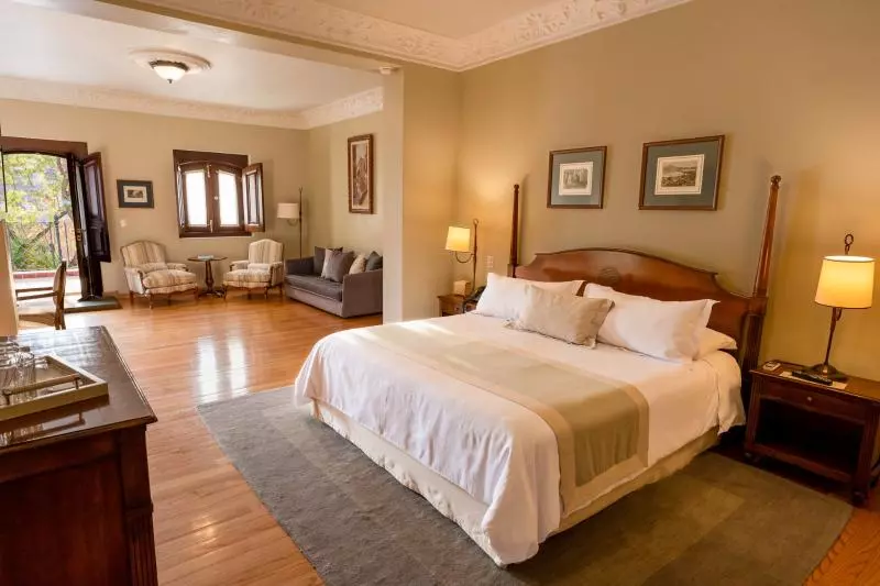 سوییت جونیور, Villa Maria Cristina