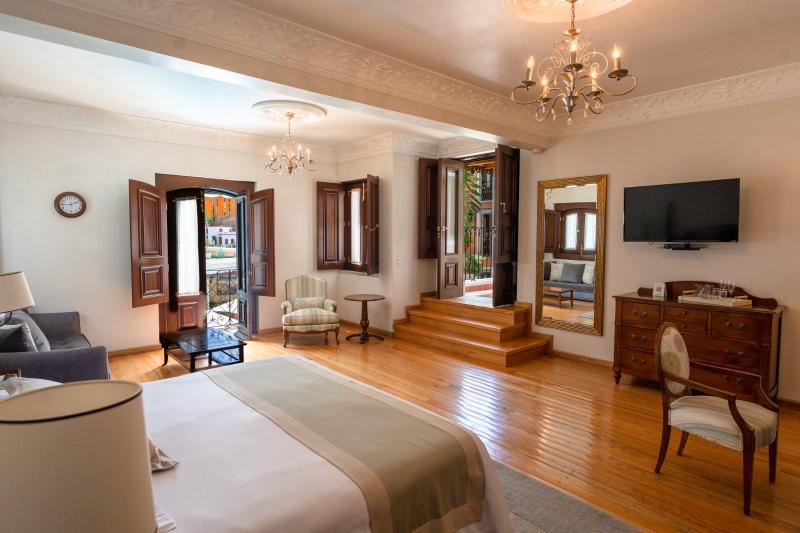 سوییت جونیور, Villa Maria Cristina