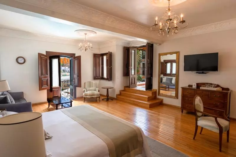سوییت جونیور, Villa Maria Cristina