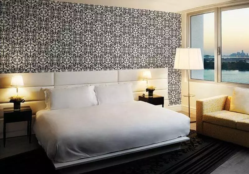 استودیوی لوکس, Mondrian South Beach