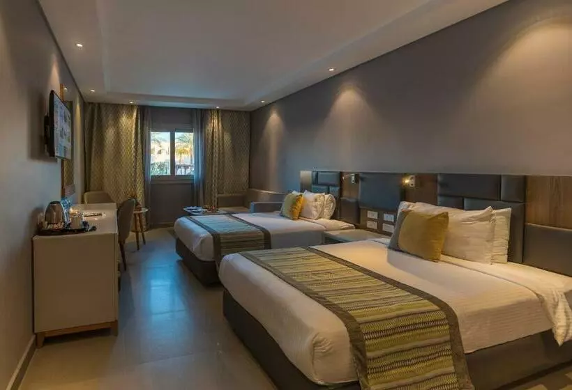 سوییت خانوادگی, Sunrise Diamond Beach Resort Grand Select