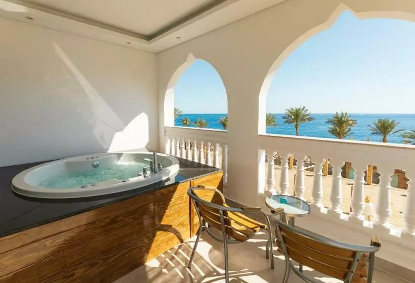 سوئیت اجرایی با چشمانداز دریا, Sunrise Diamond Beach Resort Grand Select