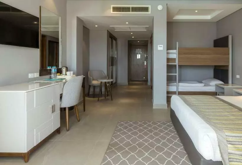 اتاق خانوادگی با تختخواب سفری, Sunrise Diamond Beach Resort Grand Select
