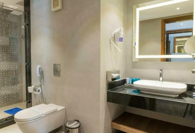 اتاق خانوادگی با تختخواب سفری, Sunrise Diamond Beach Resort Grand Select
