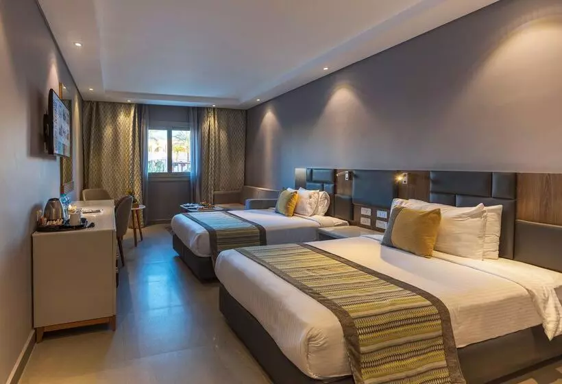 سوییت خانوادگی, Sunrise Diamond Beach Resort Grand Select