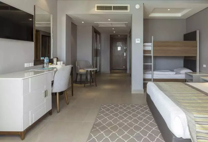 اتاق خانوادگی با تختخواب سفری, Sunrise Diamond Beach Resort Grand Select