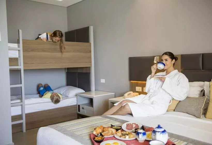 اتاق خانوادگی با تختخواب سفری, Sunrise Diamond Beach Resort Grand Select