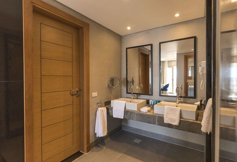 Люкс Executive Вид на Море, Sunrise Diamond Beach Resort Grand Select