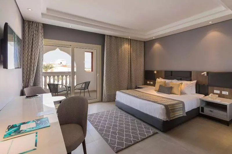 اتاق خانوادگی با تختخواب سفری, Sunrise Diamond Beach Resort Grand Select