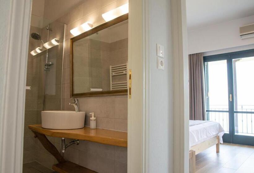 带1个卧室的带海景的公寓, Marabou