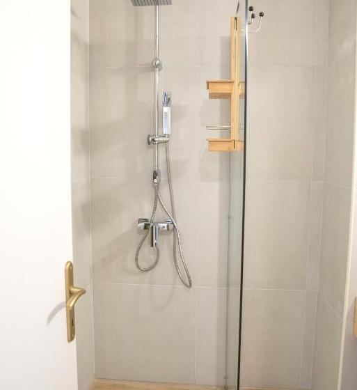 高级大房间, Marabou