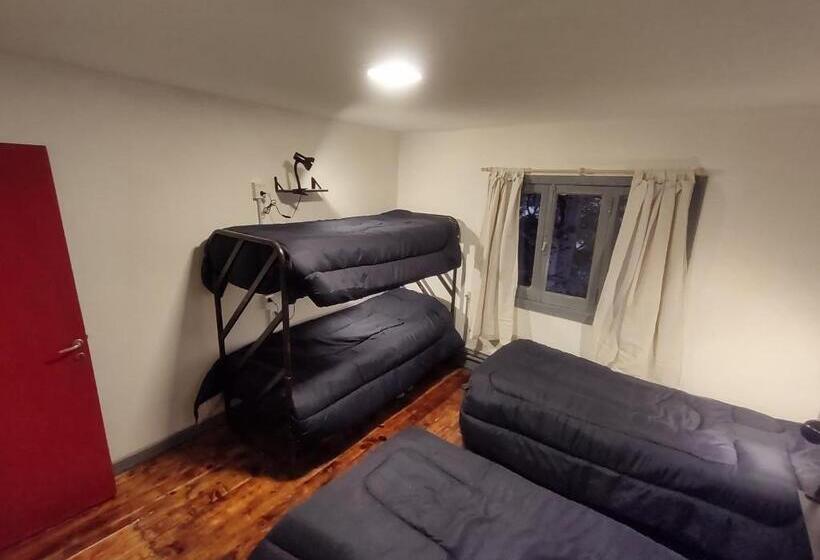 تختخواب در اتاق مشترک, Temiscira Hostel