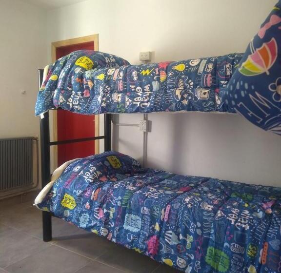 四人标准间, Temiscira Hostel
