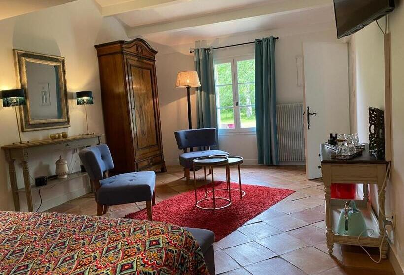 غرفة سوبيريور, La Girondine