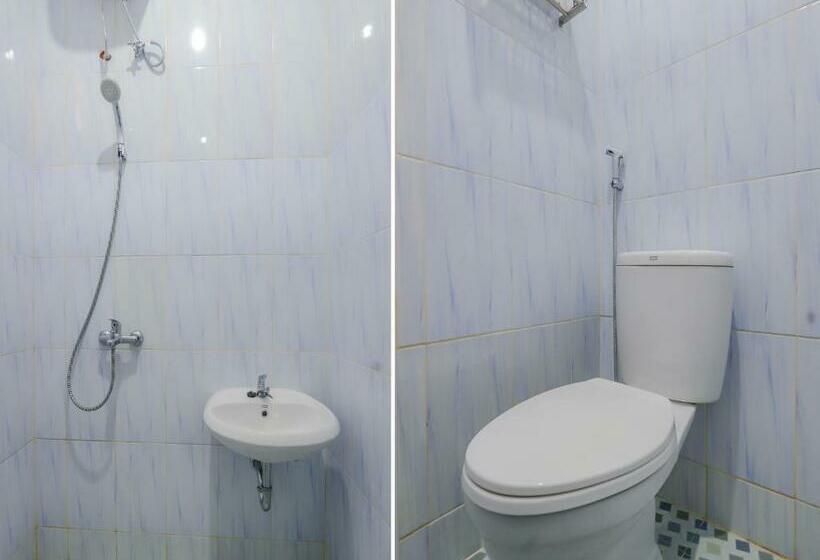 Delüks Oda, Reddoorz Syariah At Griya Merbotan Demak