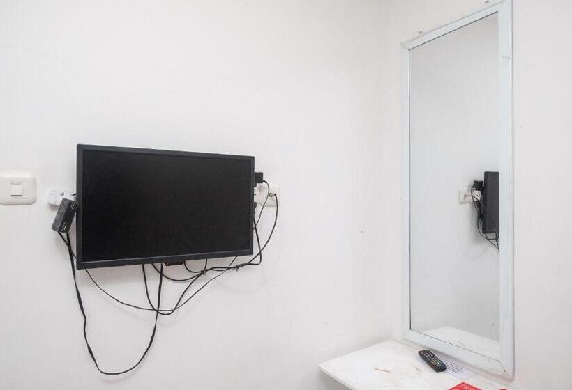 Номер Deluxe, Reddoorz Syariah At Griya Merbotan Demak