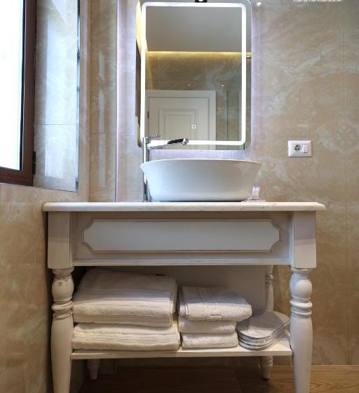 اتاق لوکس, Villa Domenico Korce