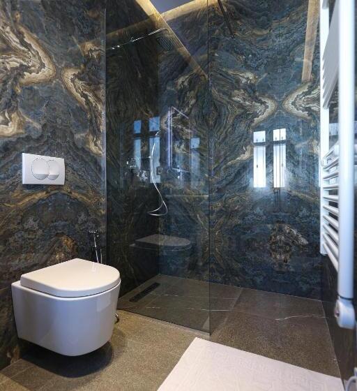 اتاق لوکس سه تخته, Villa Domenico Korce