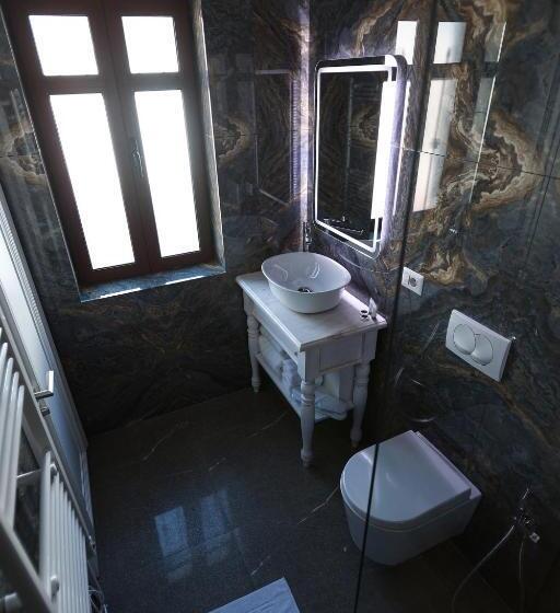 اتاق لوکس سه تخته, Villa Domenico Korce