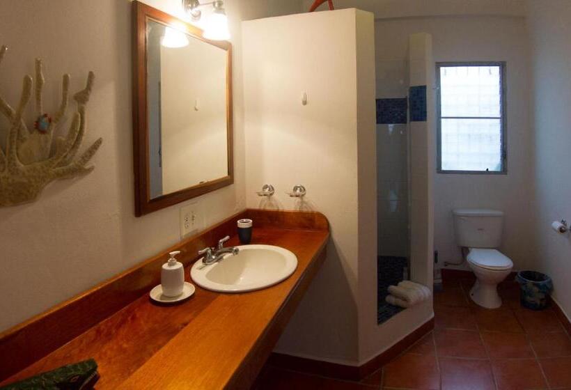 Люкс Вид на Море, Bluebelize B&b