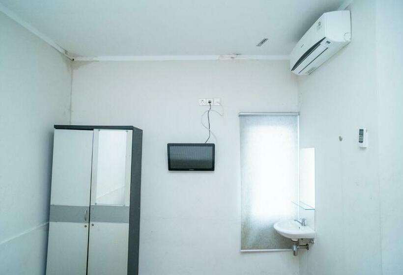 Номер Стандарт, 77 Guest House Serpong Mitra Reddoorz