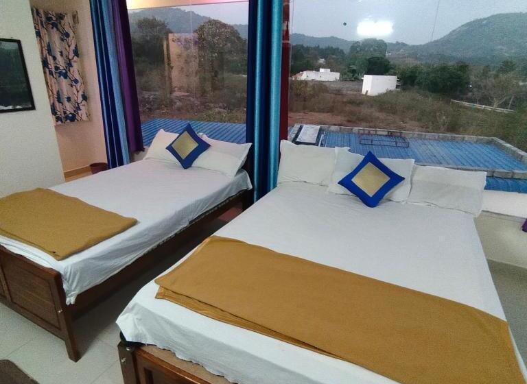 패밀리 룸 산 전망, Green Apple Resorts