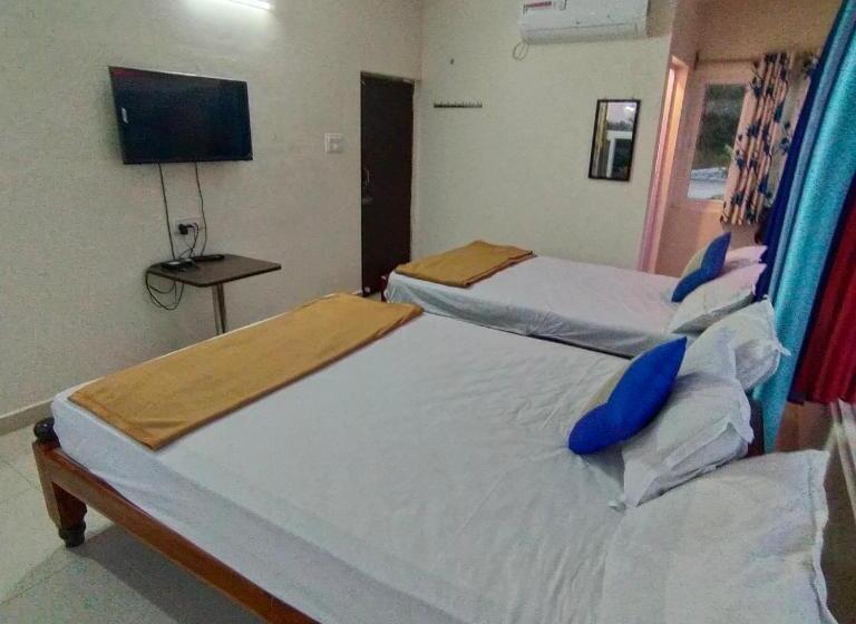 패밀리 룸 산 전망, Green Apple Resorts