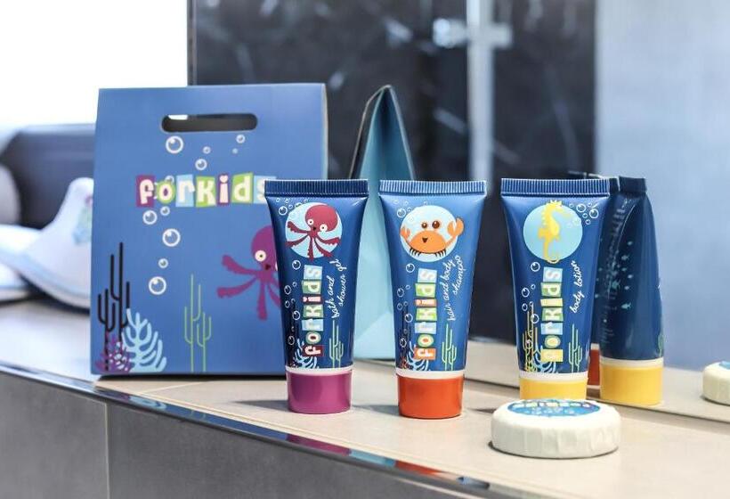 マウンテンビュースタンダードルーム, Maralák