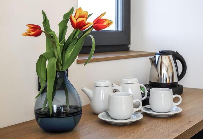 マウンテンビュースイート, Maralák