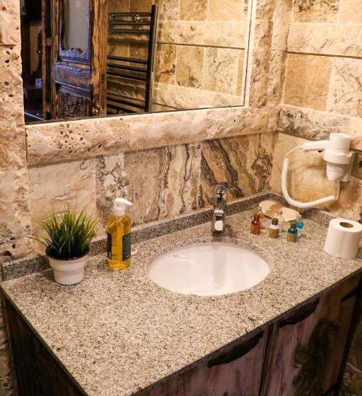 带大床的豪华间, Olivia Cave