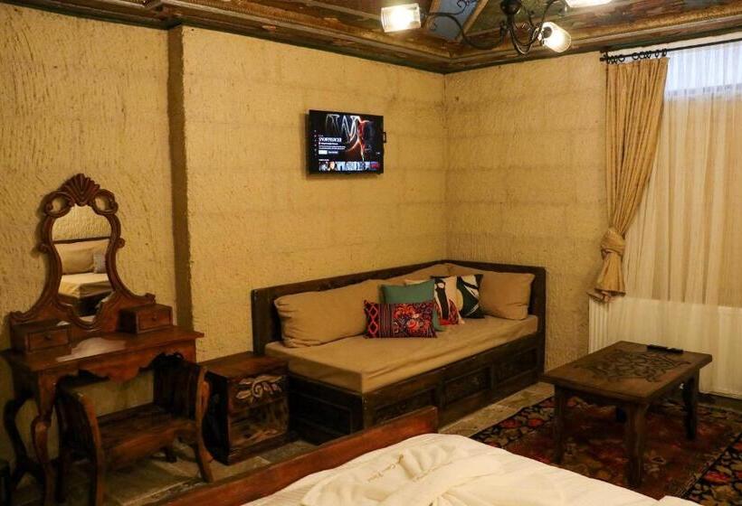 4인용 스탠다드 룸, Olivia Cave