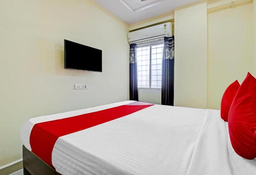 标准间, O Adhin Residency