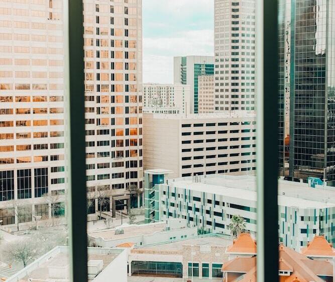 سوئیت با تخت بزرگ, Thompson San Antonio Riverwalk, By Hyatt