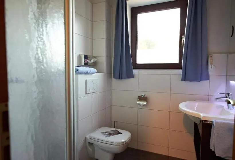 スタンダードシングルルーム, Room And Kitchen Im Katerberg
