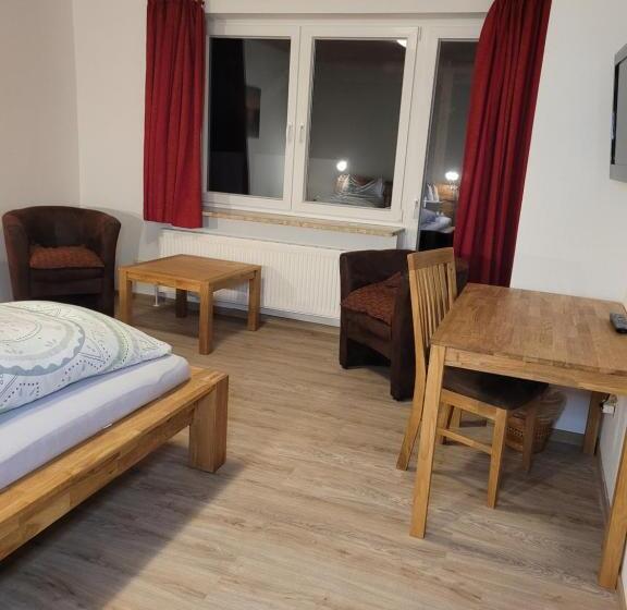 חדר סטנדרט עם מרפסת, Room And Kitchen Im Katerberg