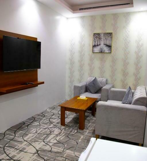 اتاق لوکس, فندق بــــاســــيل